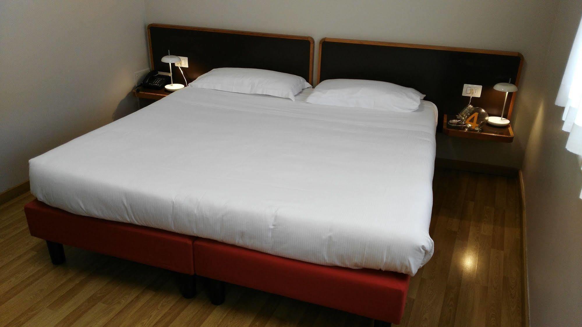 B&B Hotel Milano Ornato Dependanc Exteriér fotografie