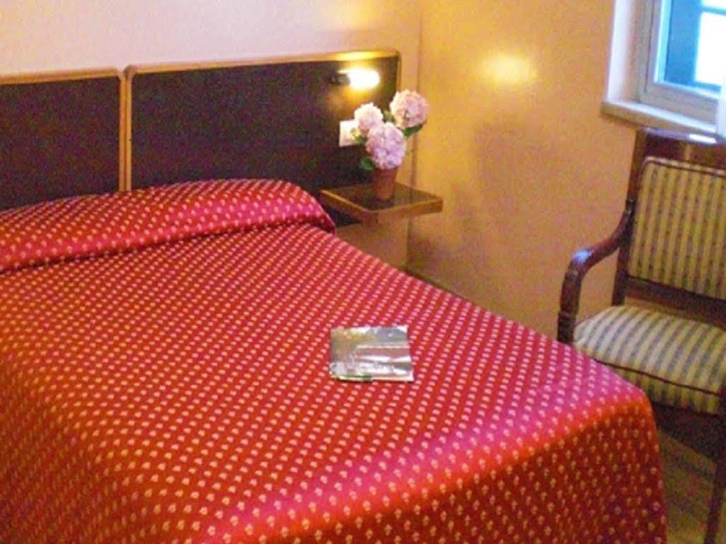 B&B Hotel Milano Ornato Dependanc Exteriér fotografie